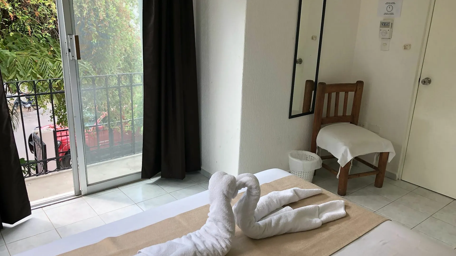 Casa La Palma B&B Playa del Carmen Bed & Breakfast